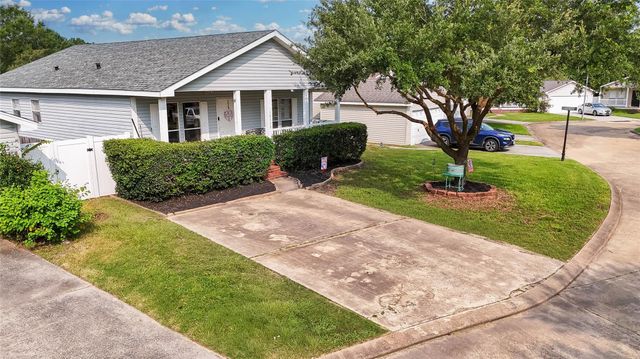 10130 Summerberry Lane, Tomball, TX 77375