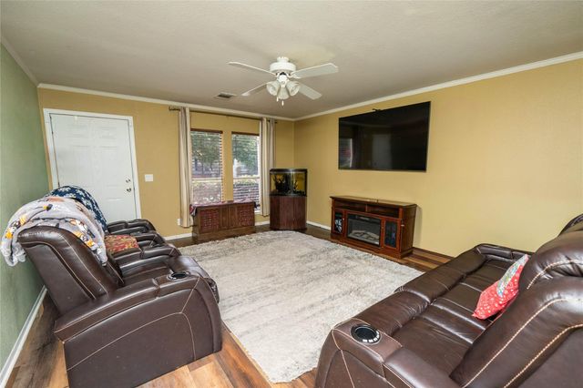 10130 Summerberry Lane, Tomball, TX 77375
