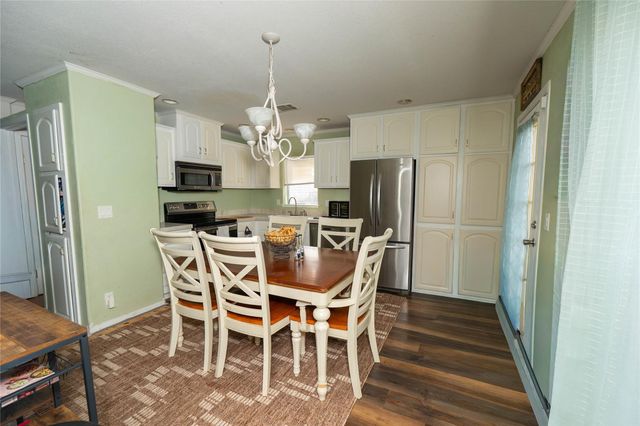 10130 Summerberry Lane, Tomball, TX 77375