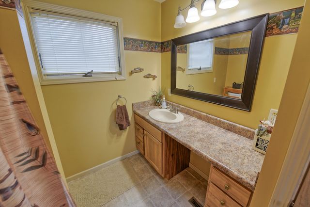 9471 Peninsula Drive, Mecosta, MI 49332