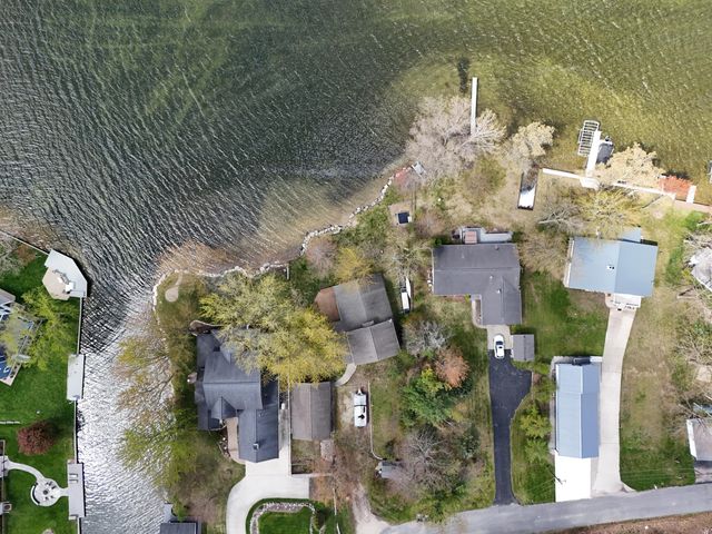 9471 Peninsula Drive, Mecosta, MI 49332
