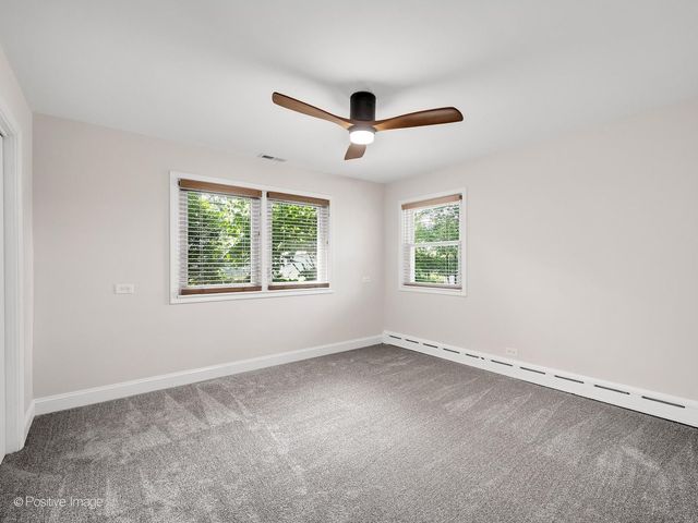 5902 Wolf Road, Western Springs, IL 60558