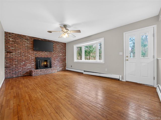 8 Ravenna Drive, Pomona, NY 10970