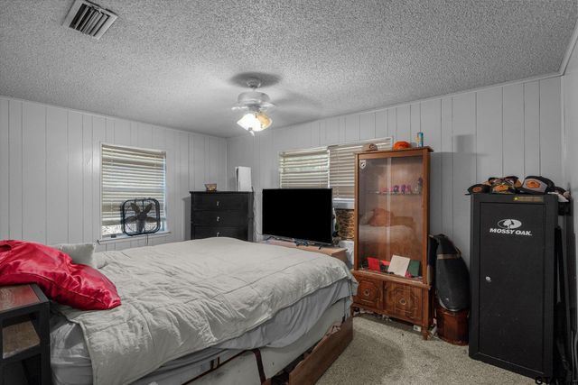 215 N Oaks Drive, Grand Saline, TX 75140