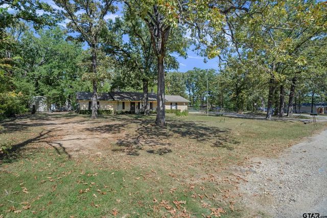 215 N Oaks Drive, Grand Saline, TX 75140