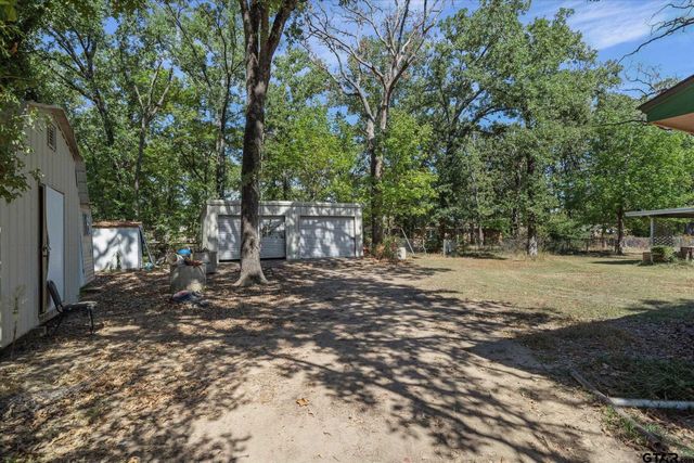 215 N Oaks Drive, Grand Saline, TX 75140