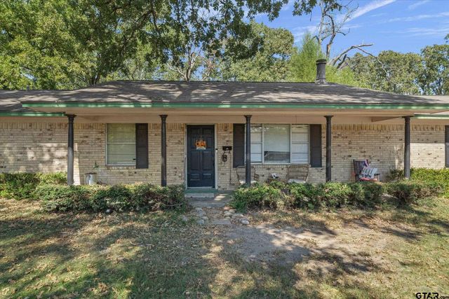 215 N Oaks Drive, Grand Saline, TX 75140