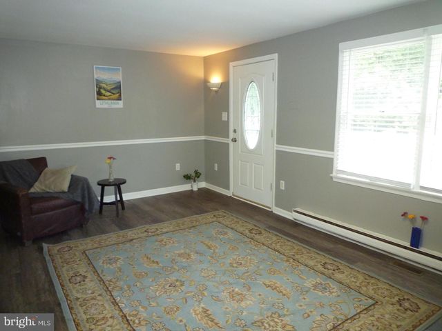 15 UNIVERSITY, Catonsville, MD 21228