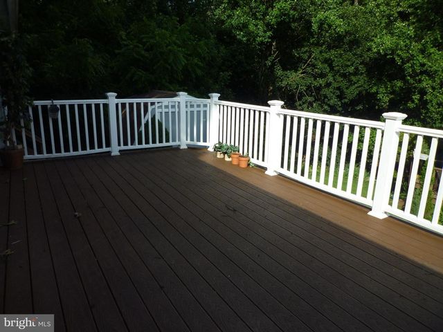 15 UNIVERSITY, Catonsville, MD 21228