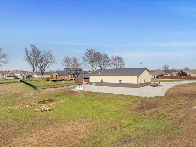 981 S 9th Street, Odessa, MO 64076