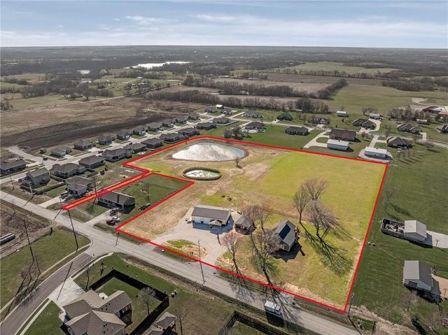 981 S 9th Street, Odessa, MO 64076