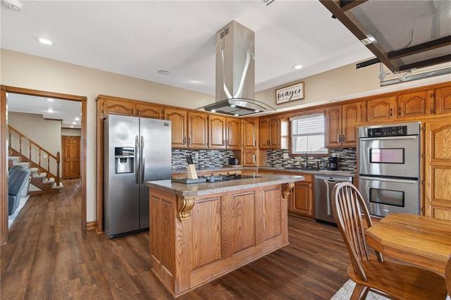 981 S 9th Street, Odessa, MO 64076