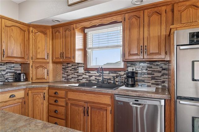 981 S 9th Street, Odessa, MO 64076