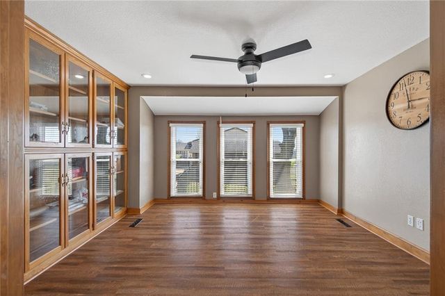 981 S 9th Street, Odessa, MO 64076