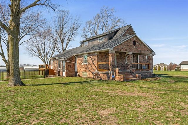 981 S 9th Street, Odessa, MO 64076