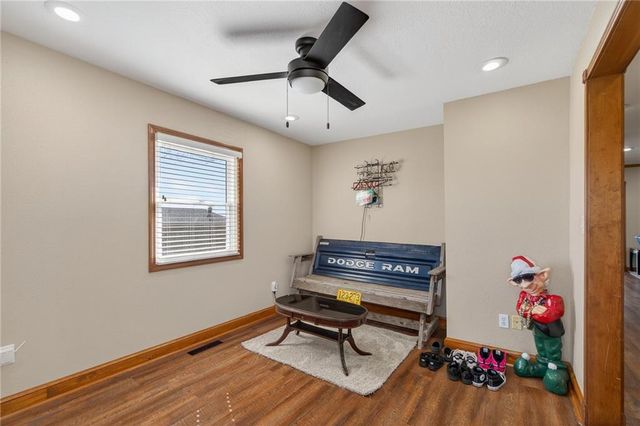 981 S 9th Street, Odessa, MO 64076