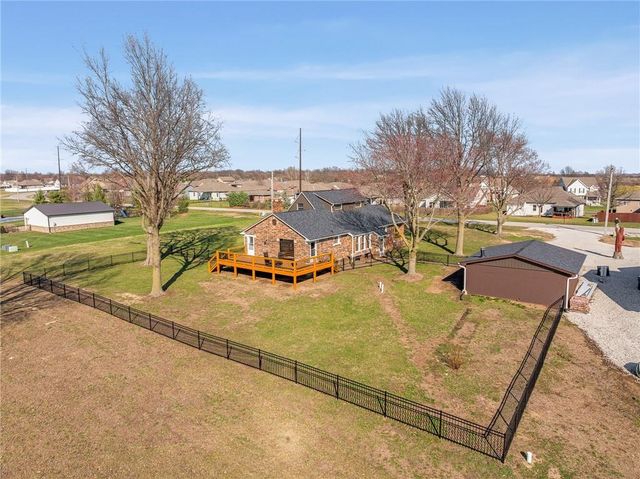 981 S 9th Street, Odessa, MO 64076