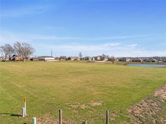 981 S 9th Street, Odessa, MO 64076