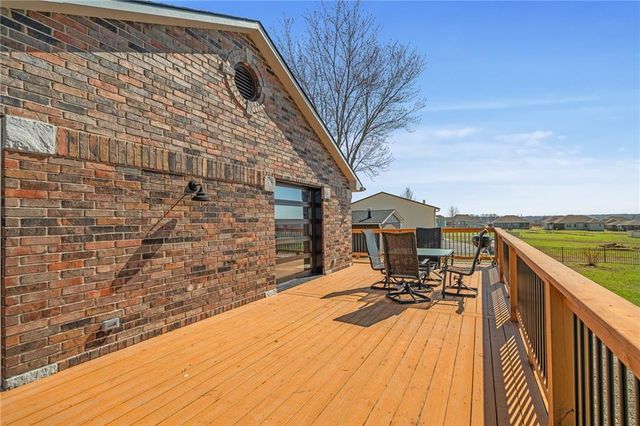 981 S 9th Street, Odessa, MO 64076