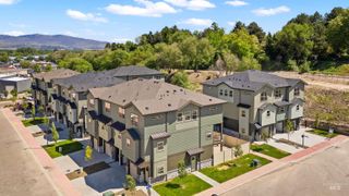 4340 N Mandas Lane, Garden City, ID 83714