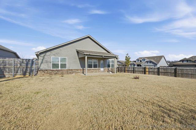 3904 W 104th Street S, Jenks, OK 74037