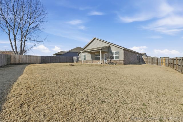 3904 W 104th Street S, Jenks, OK 74037