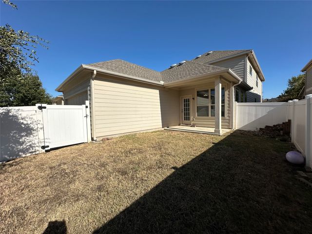 725 Hartsfield, Aubrey, TX 76227