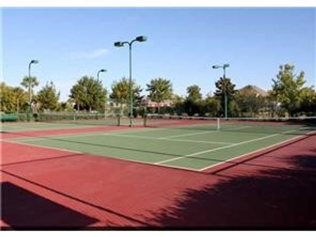 725 Hartsfield, Aubrey, TX 76227