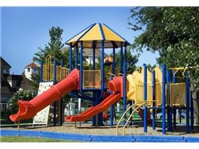 725 Hartsfield, Aubrey, TX 76227