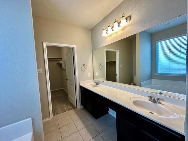 725 Hartsfield, Aubrey, TX 76227