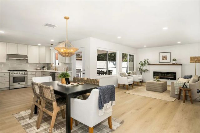 1922 W Flora Street, Santa Ana, CA 92704