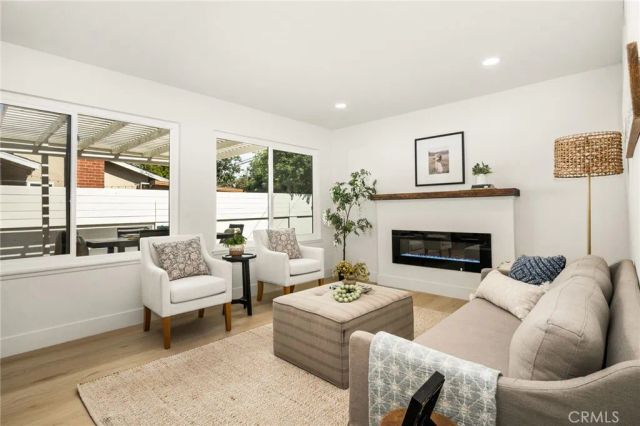 1922 W Flora Street, Santa Ana, CA 92704