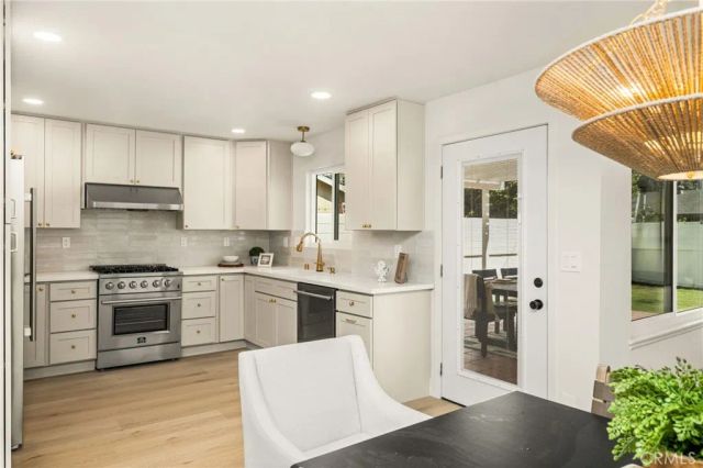 1922 W Flora Street, Santa Ana, CA 92704