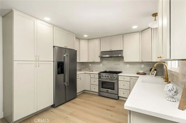 1922 W Flora Street, Santa Ana, CA 92704