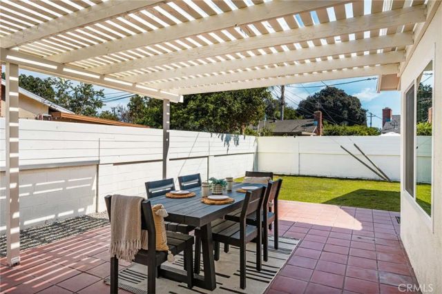 1922 W Flora Street, Santa Ana, CA 92704