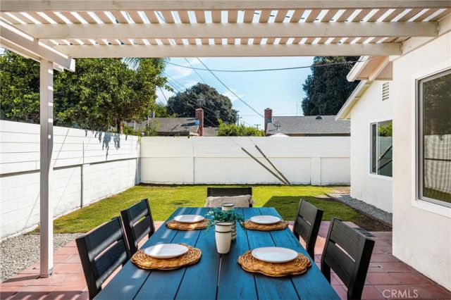 1922 W Flora Street, Santa Ana, CA 92704