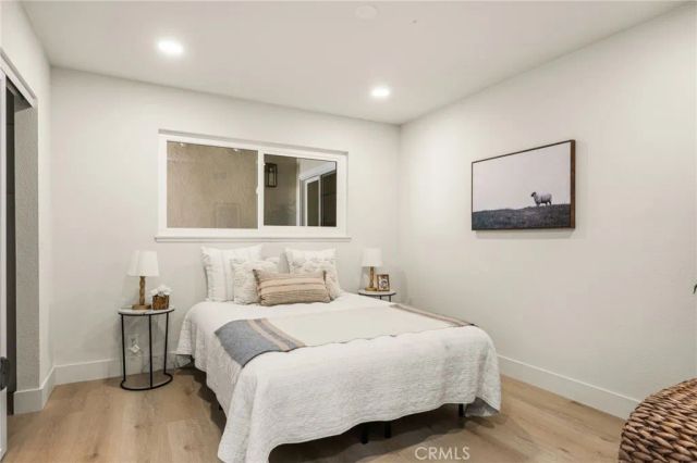 1922 W Flora Street, Santa Ana, CA 92704