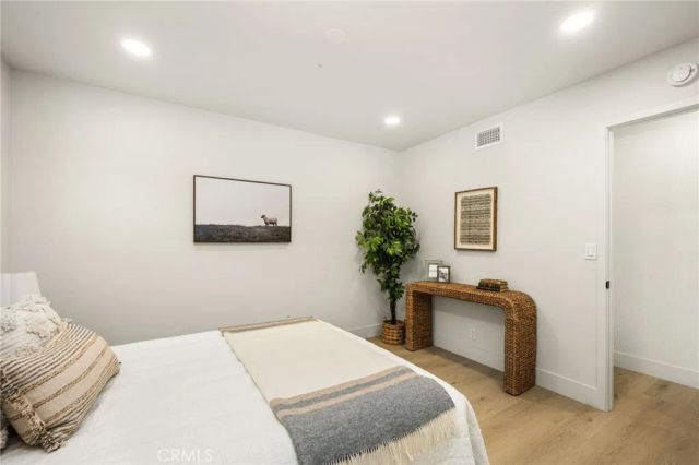 1922 W Flora Street, Santa Ana, CA 92704