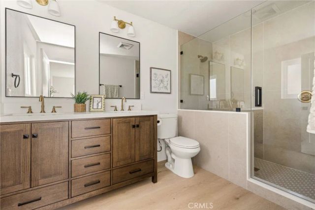 1922 W Flora Street, Santa Ana, CA 92704