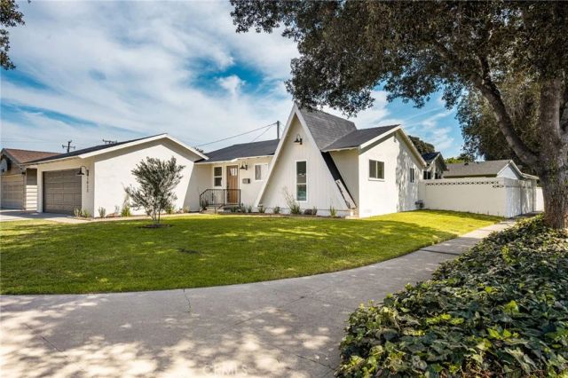 1922 W Flora Street, Santa Ana, CA 92704