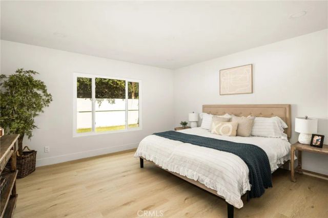 1922 W Flora Street, Santa Ana, CA 92704