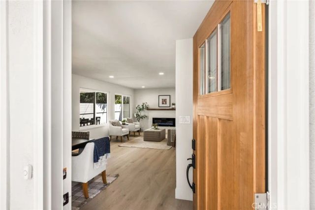 1922 W Flora Street, Santa Ana, CA 92704
