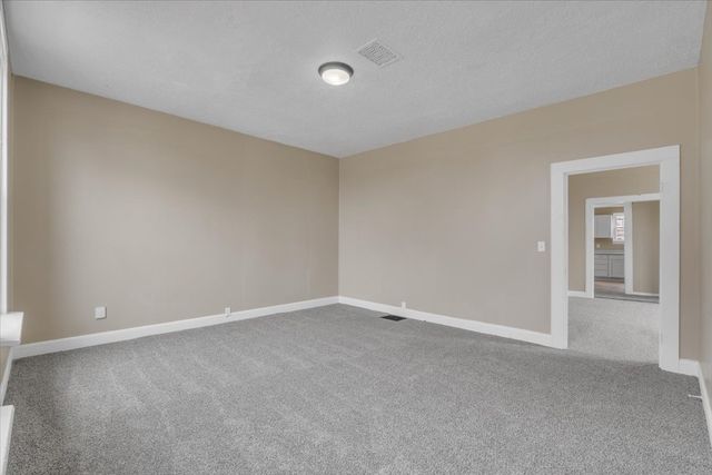 617 Warren Street, Davenport, IA 52802