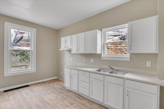 617 Warren Street, Davenport, IA 52802