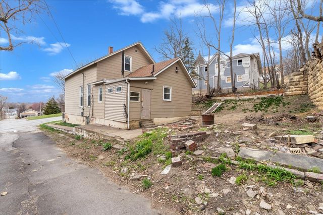 617 Warren Street, Davenport, IA 52802