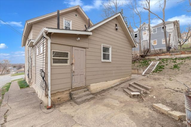 617 Warren Street, Davenport, IA 52802