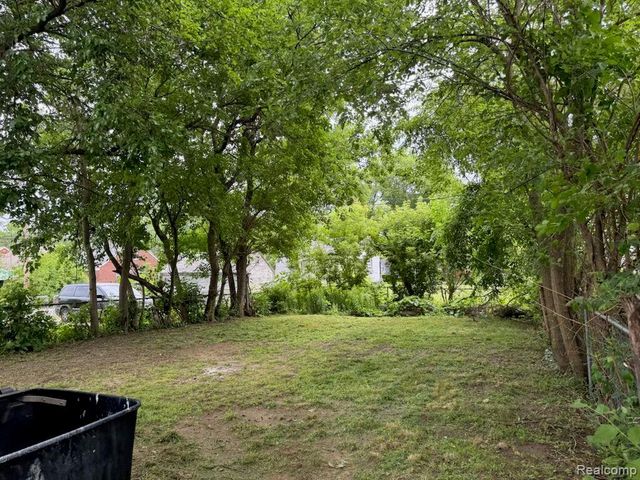 19260 Bloom Street, Detroit, MI 48234