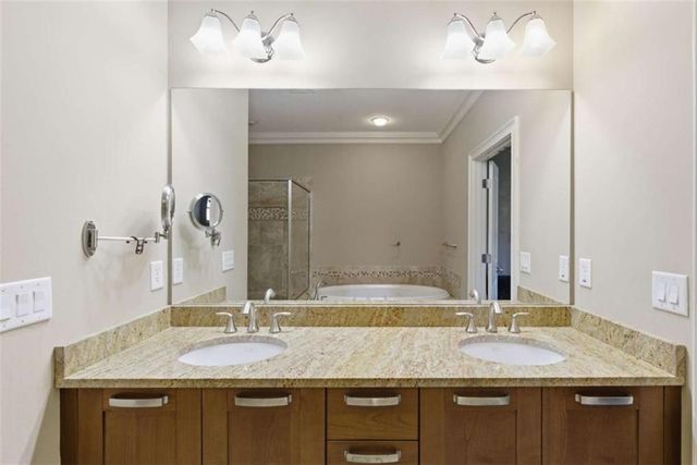 13 Arbor Way Drive, Decatur, GA 30030