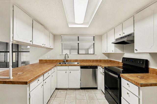 5900 Nanci Drive, Watauga, TX 76148