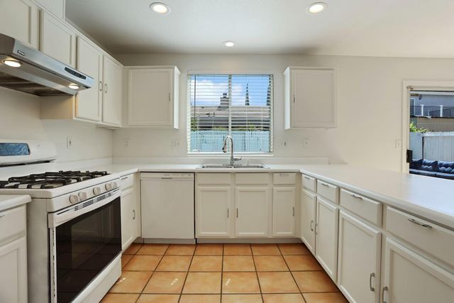 784 Bogetti Ln, Tracy, CA 95376